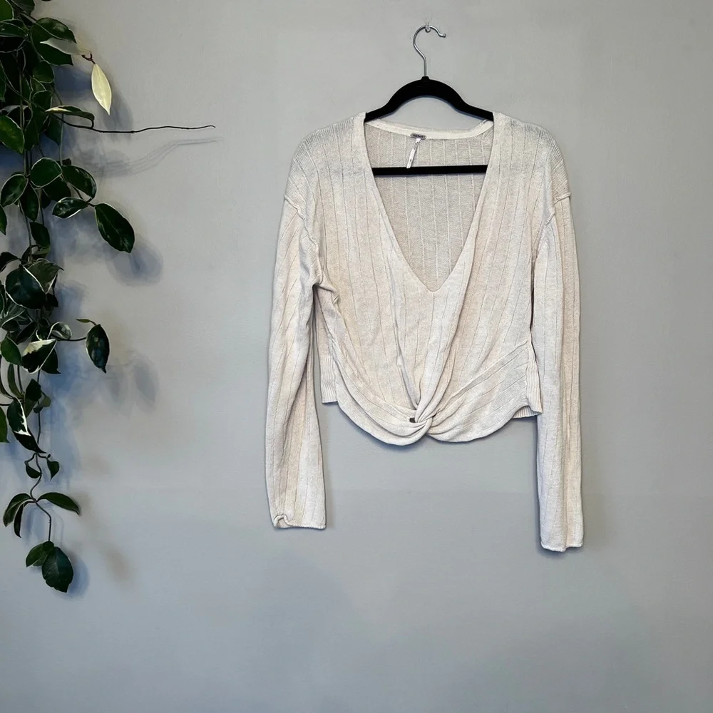 Free People front twist v-neck pullover sweater L